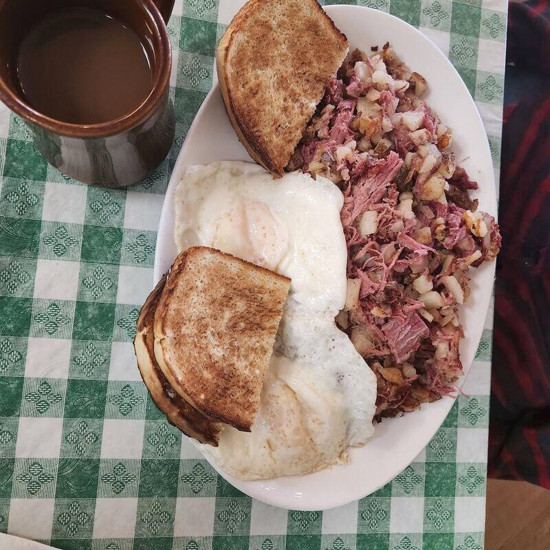 CORNED BEEF HASH W/ 2 EGGS AND TOAST