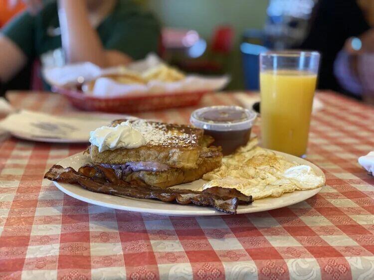 BLUEBERRY FRENCH TOAST PLATTER
